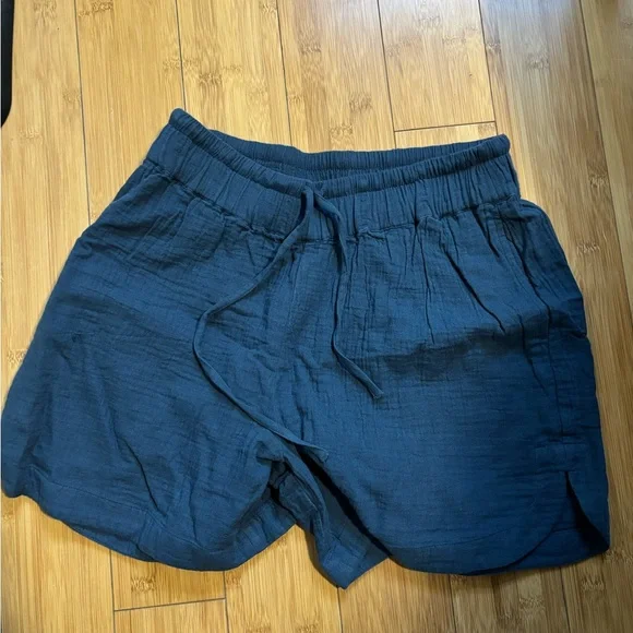 Pact Women's Organic Cotton Navy Shorts - Picture 2 of 5